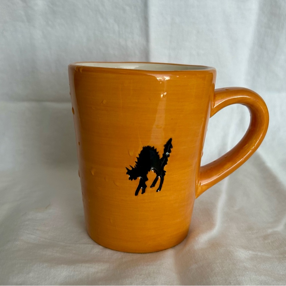 Williams Sonoma Halloween Scary Cat Mug